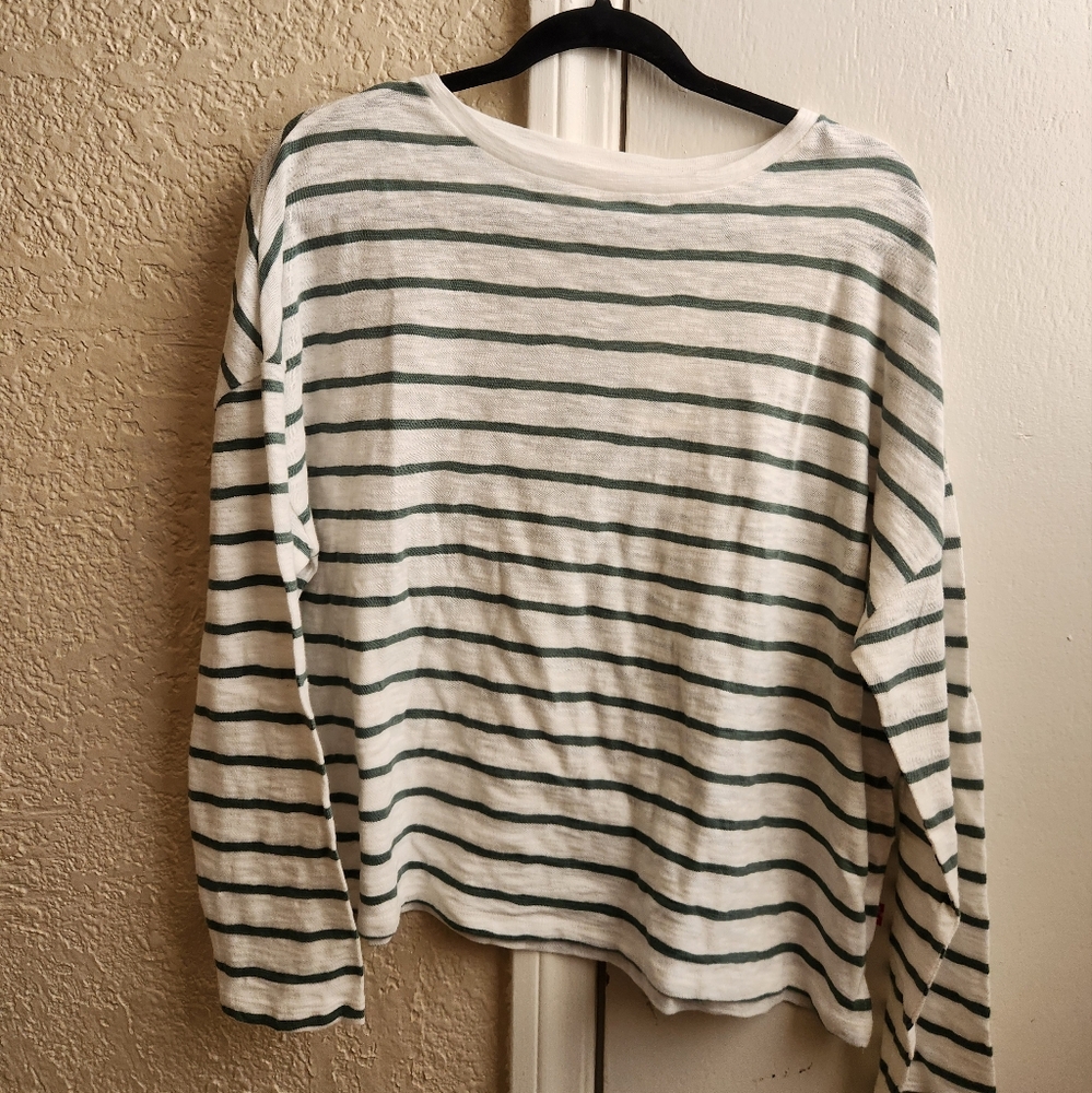 NWT- Levi's Stripe 3/4 Sleeve Tee